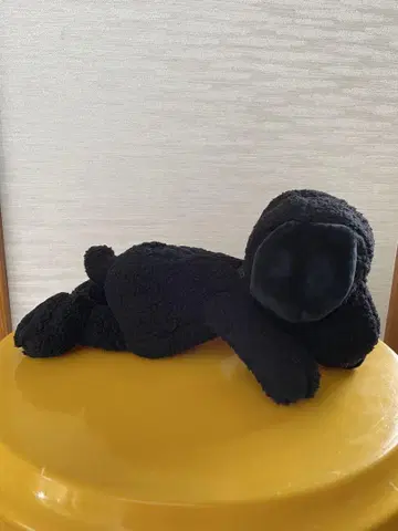 KAWS 유니클로 콜라보 검은색 스누피 봉제인형 S 사이즈