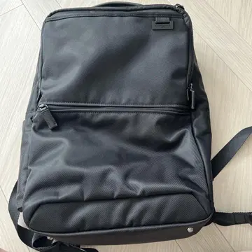 블랙 나일론 백팩