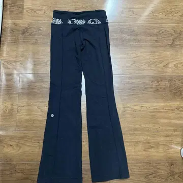 Lululemon 블랙 플레어 팬츠