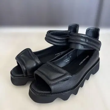 yuko imanishi+ 통굽 샌들