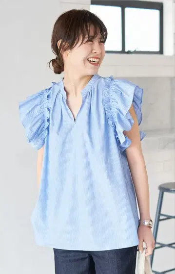spick and span 스피크 앤 스팬 플레어 슬리브 스키퍼 블라우스