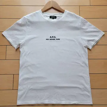 a.p.c 화이트 자수 티셔츠 사이즈 S