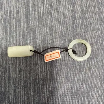 고옥 백옥 반지와 액세서리