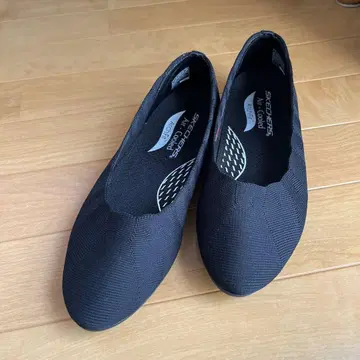 SKECHERS Air-Cooled 블랙 슬립온 24cm