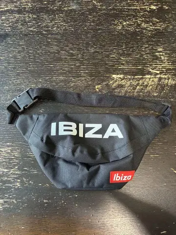 미사용품 IBIZA 4EVER 힙색 블랙