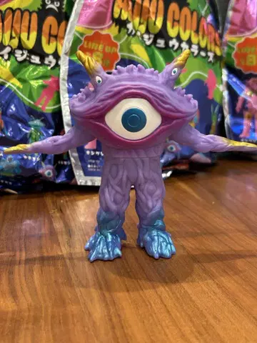 돈키호테 한정 KAIJU COLORS 간Q