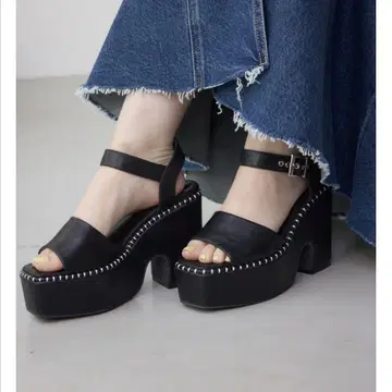 AZUL by moussy 스티치 디자인 플랫폼 샌들