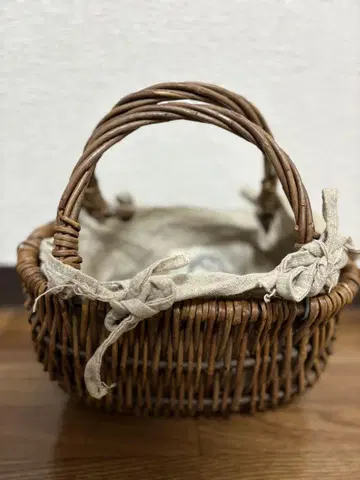 네세세아 카고백