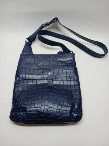 중고품 BAGFAN 크로코 천연 가죽 숄더백 네이비