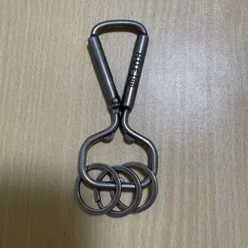 HUF 카라비너