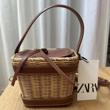 택 포함 새상품 ZARA 바스켓백