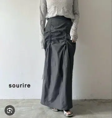 sourire 드로스트 스커트 차콜