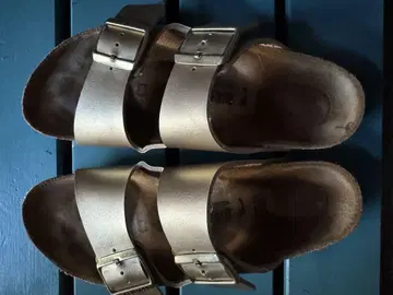 Birkenstock 골드 샌들 38
