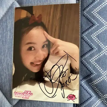 모모이로 클로버 Z 모모타 카나코 친필 사인 넘버 888 브로마이드