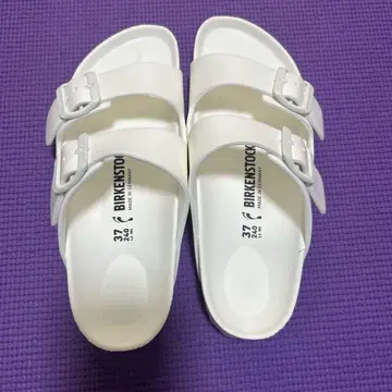 새상품 BIRKENSTOCK 화이트 샌들 37