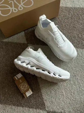 On Cloudtilt 스니커즈 화이트 27.5cm