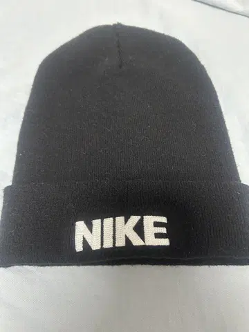 Nike 블랙 니트 모자
