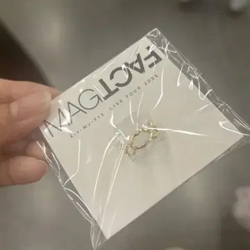 Kis-My-Ft2 키스마이 MAGFACT 이어커프 미개봉 새상품