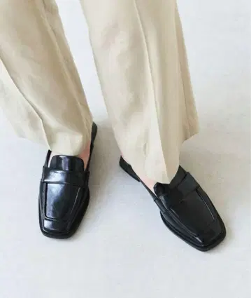 LE TALON 와이드 스퀘어 로퍼 뮬 블랙 L