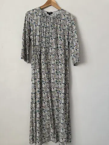 APC 리버티 프린트 원피스 ROBE STELLA