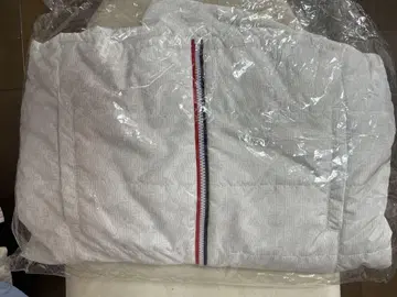 FILA 화이트 자켓 M 사이즈