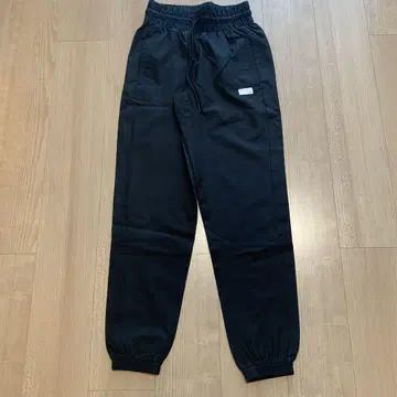 new balance 블랙 조거 팬츠 XS
