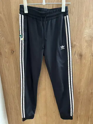 adidas 오리지널 꽃무늬 자수 트랙 팬츠 M