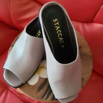 미품 STACCATO 스태카토 그레이 오픈토 샌들 23cm
