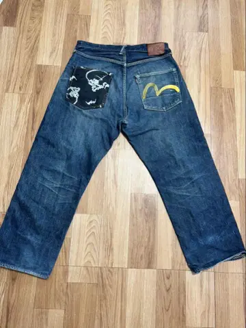 EVISU No.2 LOT 2001 34X35