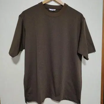 URBAN RESEARCH DOORS 브라운 티셔츠