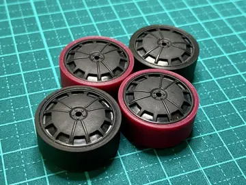 [하자품] 미니 사륜구동 페라 타이어 약 22.7mm 로우프릭션