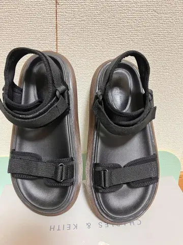 플랫 샌들