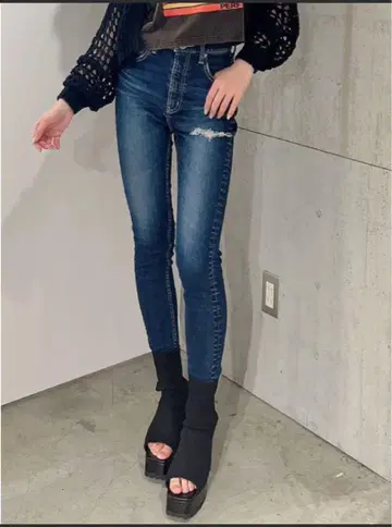 하이웨스트 비트 데미지 스키니 데님