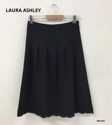 LAURA ASHLEY 로라 애슐리 레이스 자수 스커트 블랙