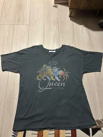 Daydreamer Queen US Tour Tee in Vintage