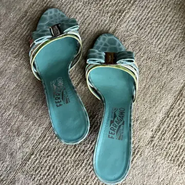 FERRAGAMO (7D) 뮬