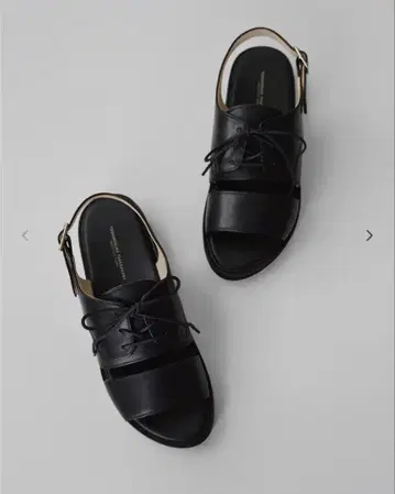 2024SS Beautiful shoes lace up sandals