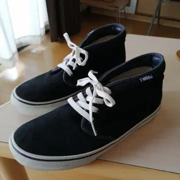 VANS 블랙 하이컷 스웨이드 스니커즈