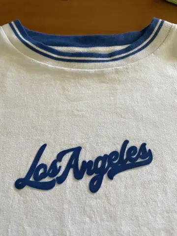 챔피온 [ Los Angeles 플로키 로고 ] T셔츠