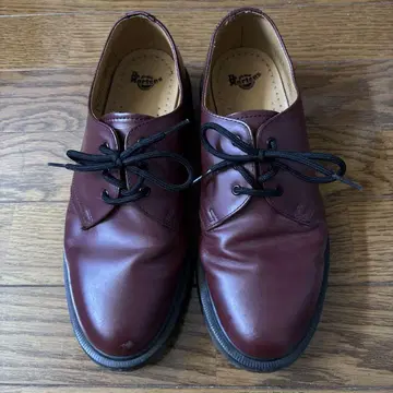 Dr.Martens 3홀 슈즈