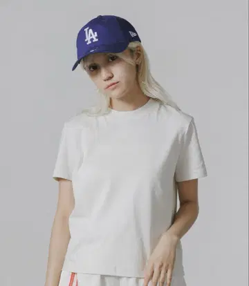 Calvin Klein ARCHIVE LOGO CREWNK T 티셔츠