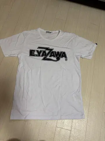 E.YAZAWA 화이트 T셔츠