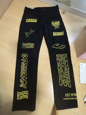 CALVIN KLEIN JEANS EST. 1978