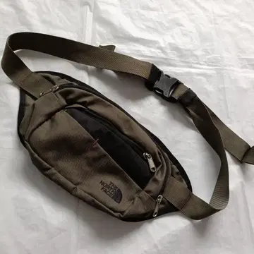 THE NORTH FACE 바디백 올리브
