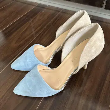 카리노 블루와 베이지 스틸레토 펌프스 24cm