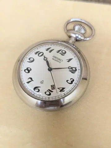 (레어템 배터리 새상품) SEIKO 쿼츠 회중시계 3067 실버 데이트