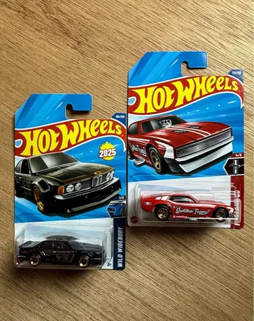 Hot Wheels BMW 635 CSI & 71 Mustang
