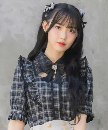 미사용 새상품 ROJITA 러플 프릴 배색 블라우스 체크 그레이