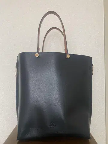 블랙 합성 피혁 토트백
