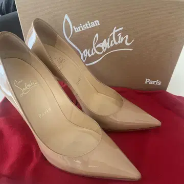 Christian Louboutin 베이지 하이힐